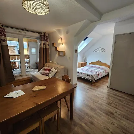 Appartement Avec Parking, Piscine, Proche Telecabine